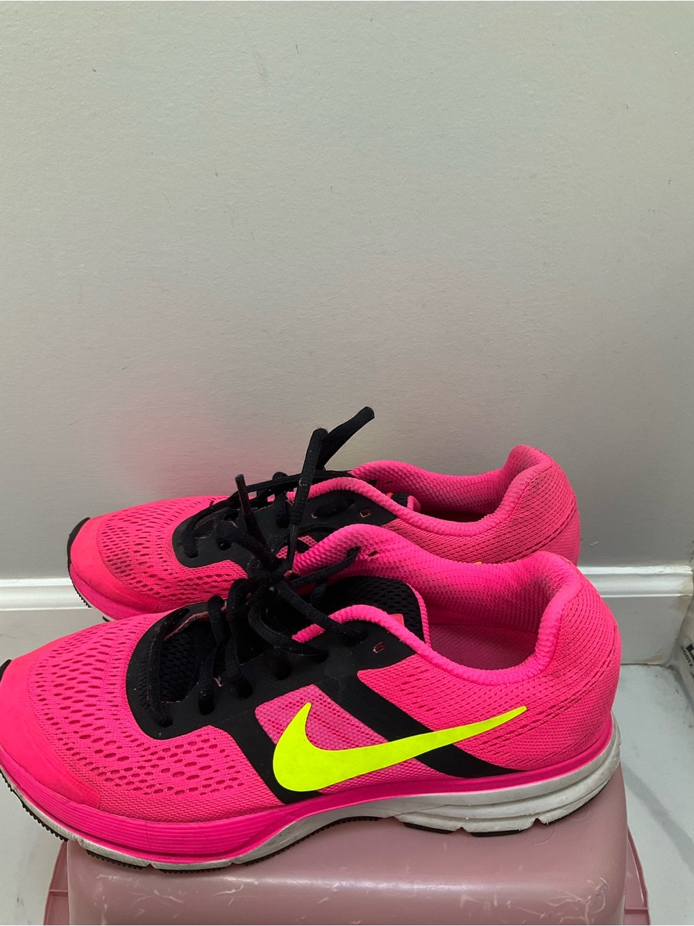 Nike Pegasus 30 Hot Pink Running Shoes with Neon Yellow Swoosh